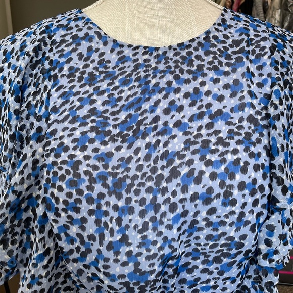 EXPRESS Leopard Print Tiered Ruffle Sleeve Peplum Top - Picture 7 of 10